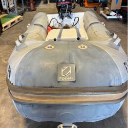 10’ zodiac Boat 