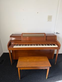 Vintage Baldwin Acrosonic Spinet Piano with Matching Bench – Walnut Finish