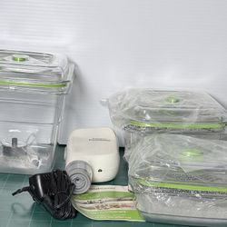 FoodSaver Fresh Containers Vacuum Seal Food Storage Container 3 Piece Set Including Vacuum Pump
