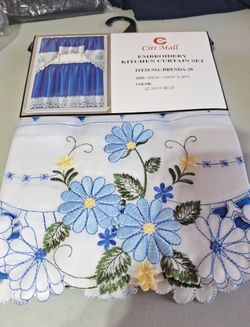 Window CURTAINS NEW SEALED Pack 