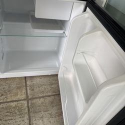 Mini Fridge & Small Freezer 