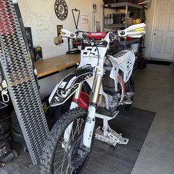 2023 crf450r-s