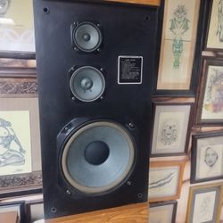 Marantz Floor Speakers 