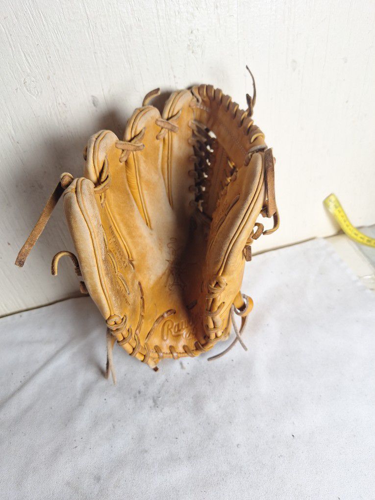 Heart Of THE Hide Baseball Glove, 11 3/4"