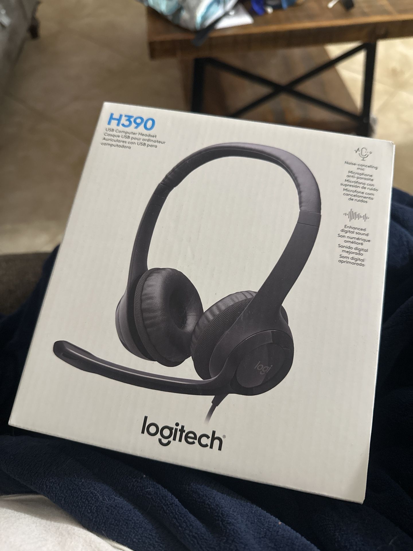 Logitech H390 USB Headset w/ Noise-Canceling Mic
