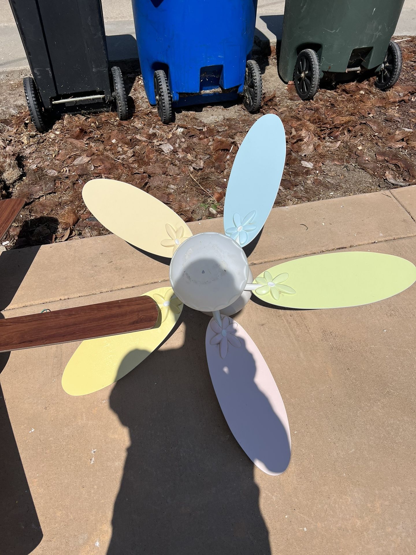 3 Fans And A Light