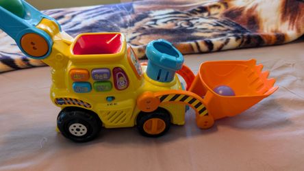 VTech Pop-a-Balls Push and Pop Bulldozer