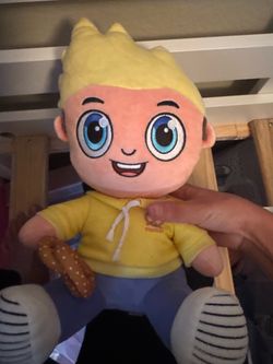 Presley plays plush
