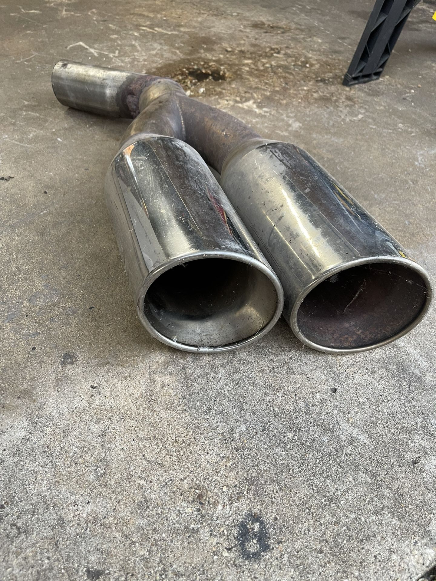 Dual Exhaust Tip XL