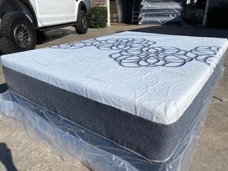 King Bamboo Cool Gel Memory Foam!•••