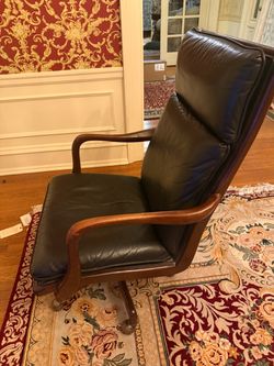 High quality vintage leather chair