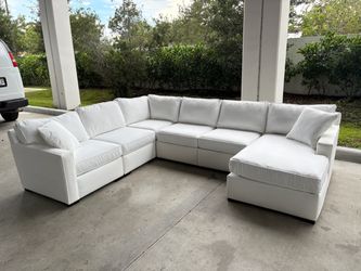 White sectional sofa !!! Great condition