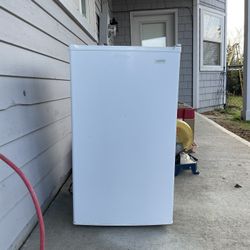 Small Refrigerator 