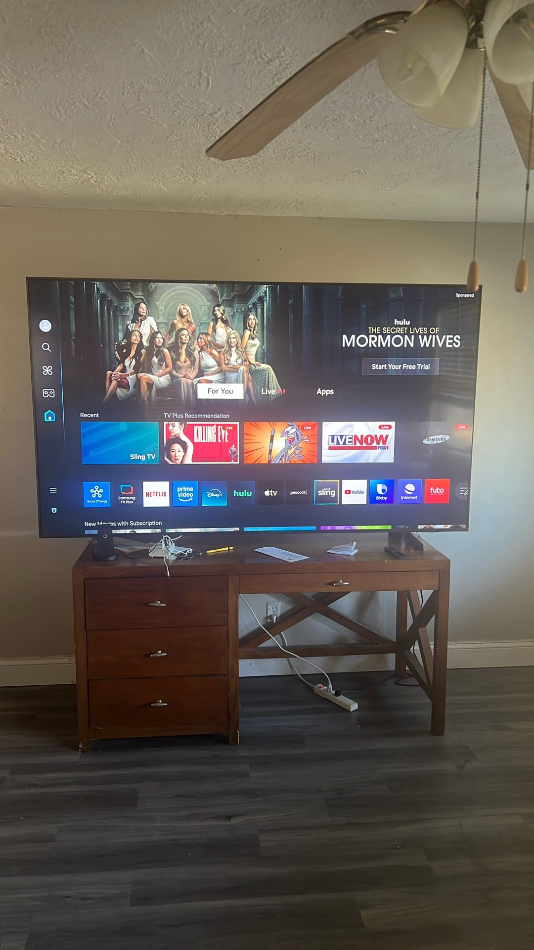 85” Samsung Smart Tv