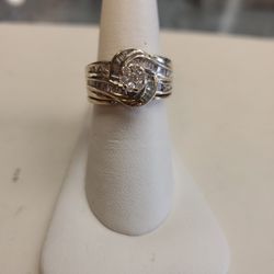 10k White Gold Rings 7.1 Grams Size 7/12 If You Are Interested Ask For Maribel Thank You 😊 