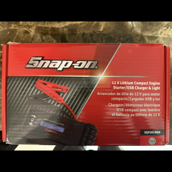 SnapOn 12V Lithium Compact Engine Starter/USB Charger and Light