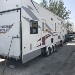 Toy Hauler/Travel Trailer 