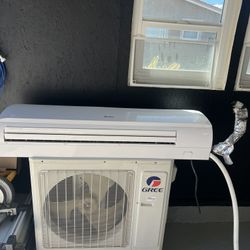 Gree 3 Ton AC. Great Condition. Barely Used