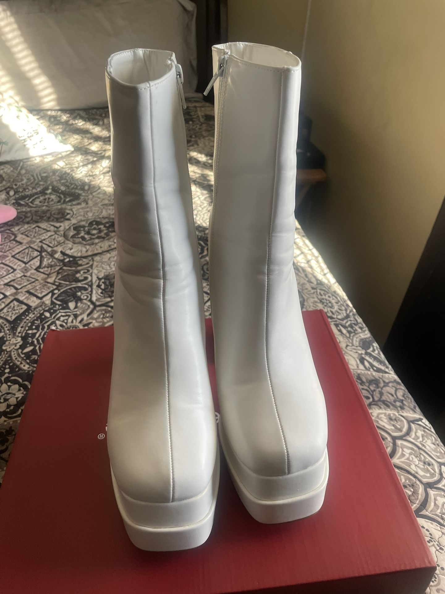White Women's Boots