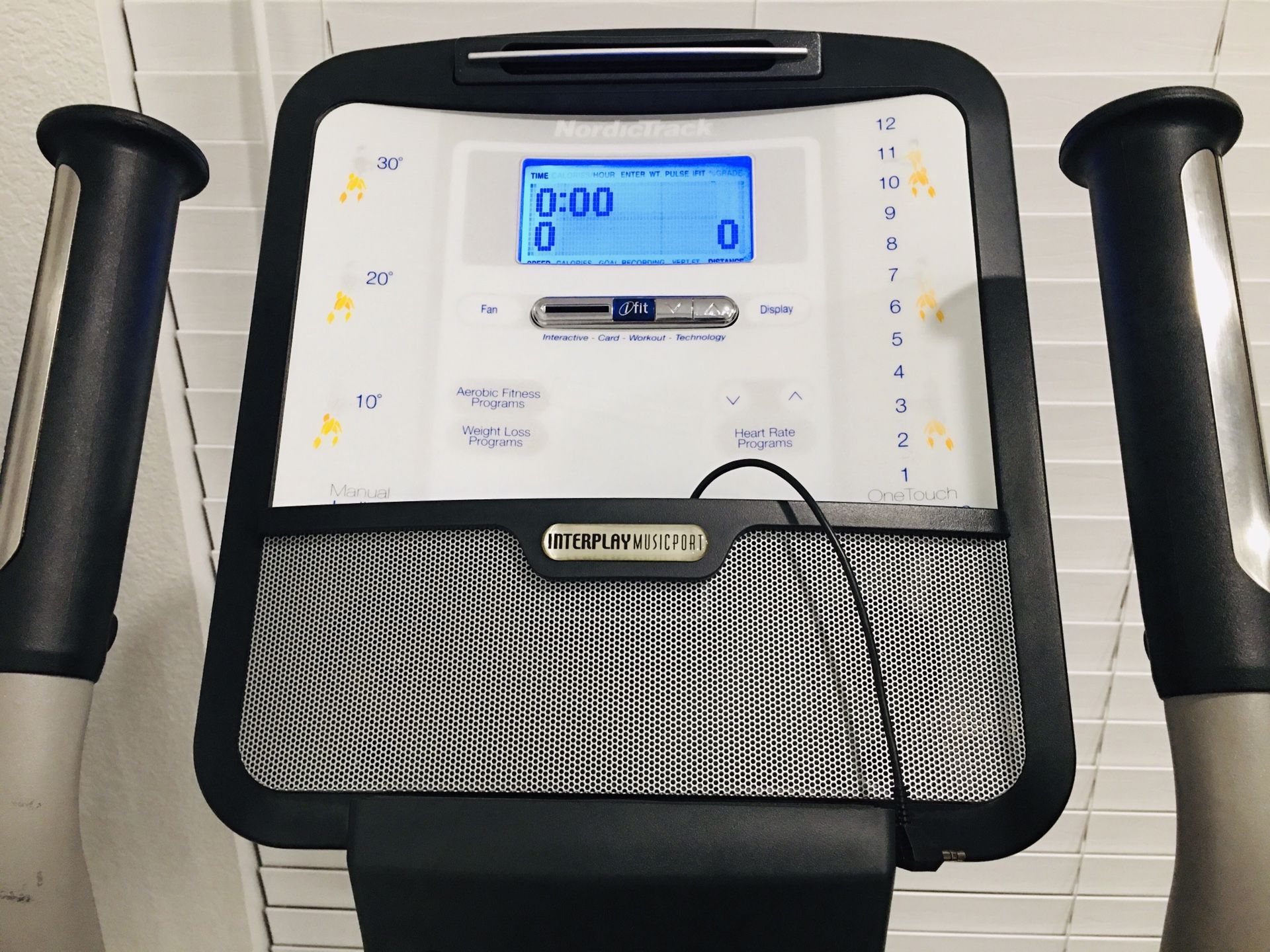 Need this for your home gym? Nordic Track NordicTrack AudioStrider 800