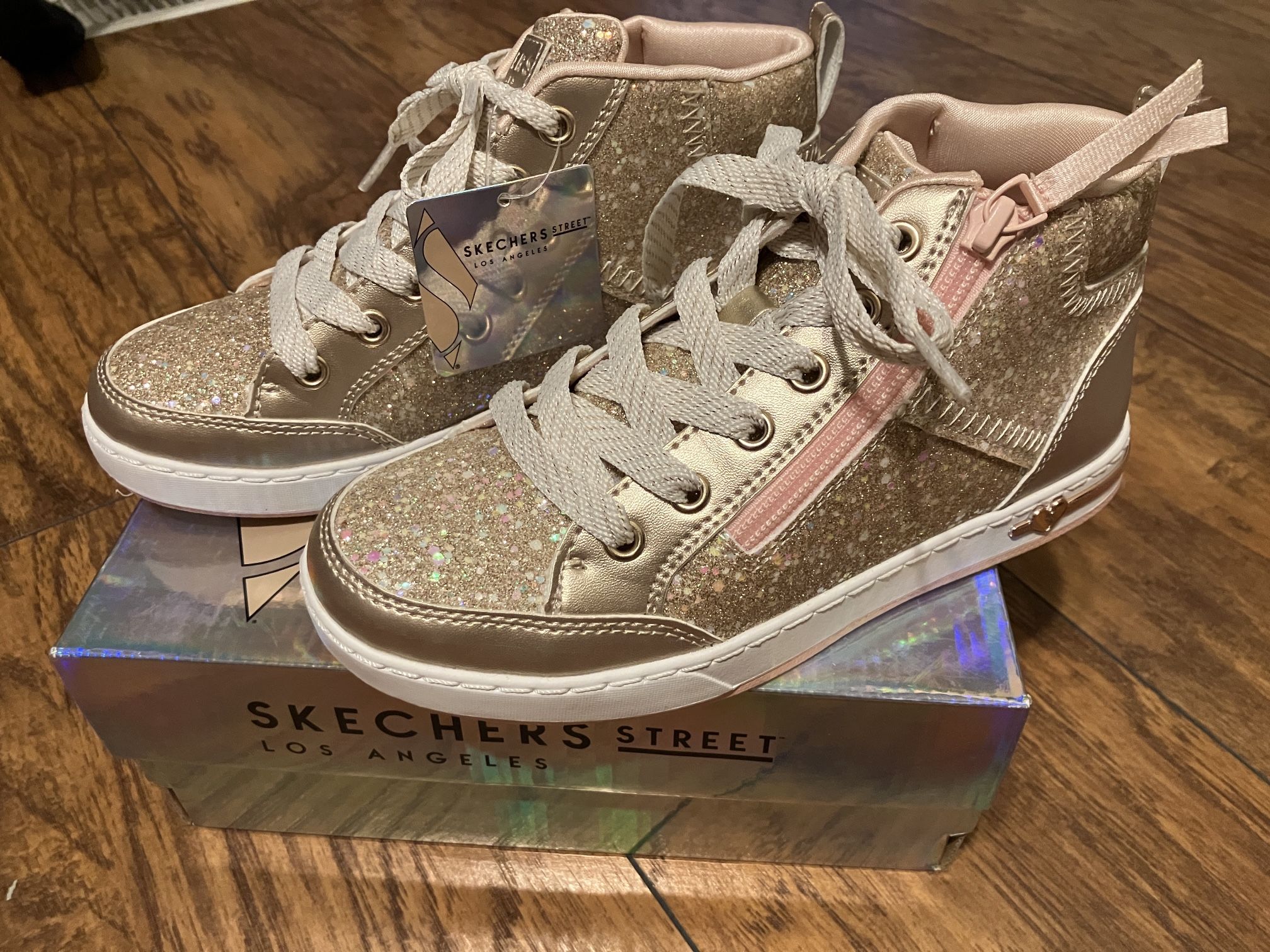Girls Sz 3 Skechers, New, Pink & Gold Glitter