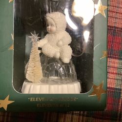Dept. 56 Snowbabies "Eleven Icy Igloos" Item #56.69216, 11th of 12 Ornament. Retired