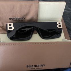 BURBERRY SUNGLASSES 