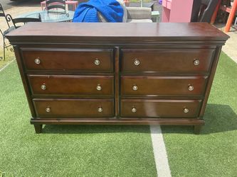 Dark Cherry Wood 6-Drawer Dresser