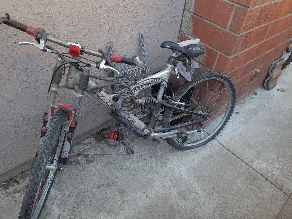 Pacific 8000 Mountain Bike