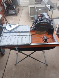 RIDGE 7 INCH WET TILE SAW.