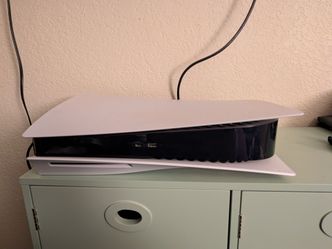PlayStation 5 Disc Edition – 825GB – $450 OBO