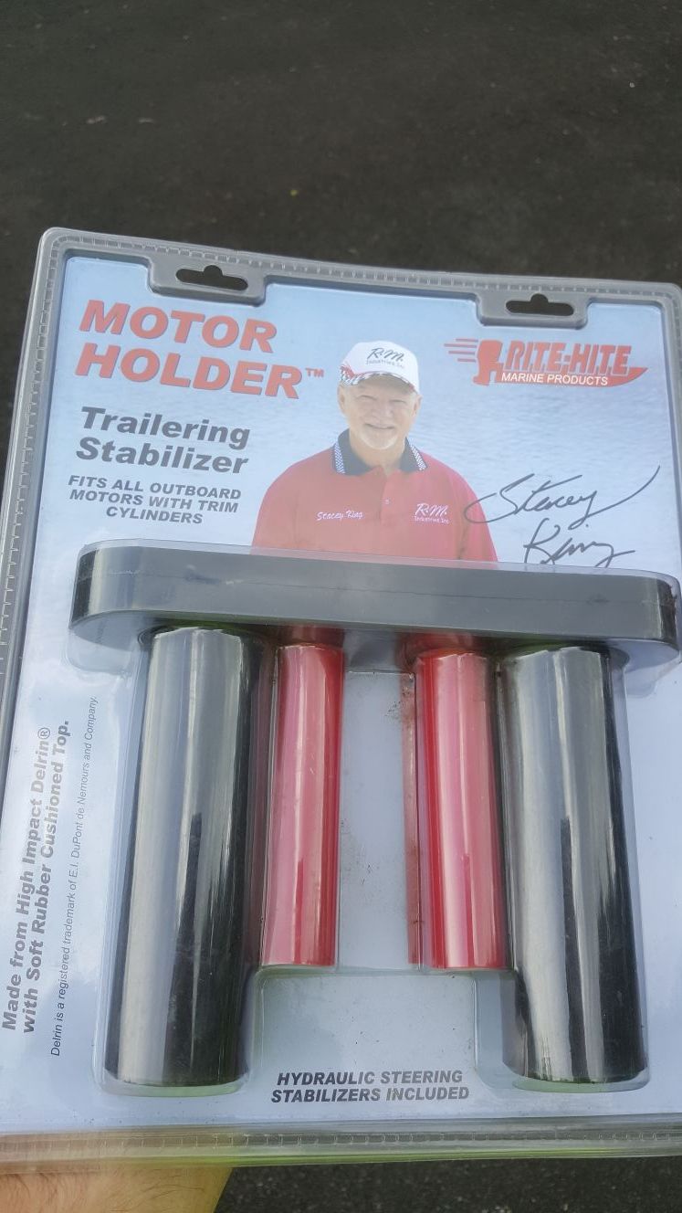 Boat motor Trailering Stabilizer