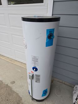 Hydronic storage tank