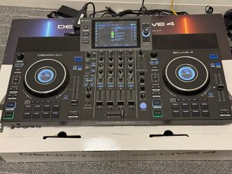 Denon SC Live 4 DJ Controller with Box