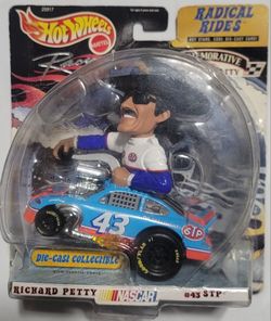1999 Hot Wheels Radical Rides RICHARD PETTY #43 STP NASCAR 25917  Unopened