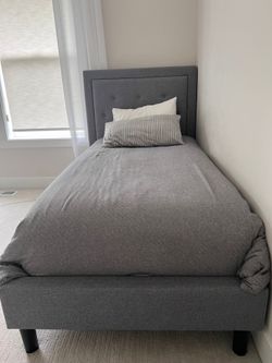 Twin bed!!