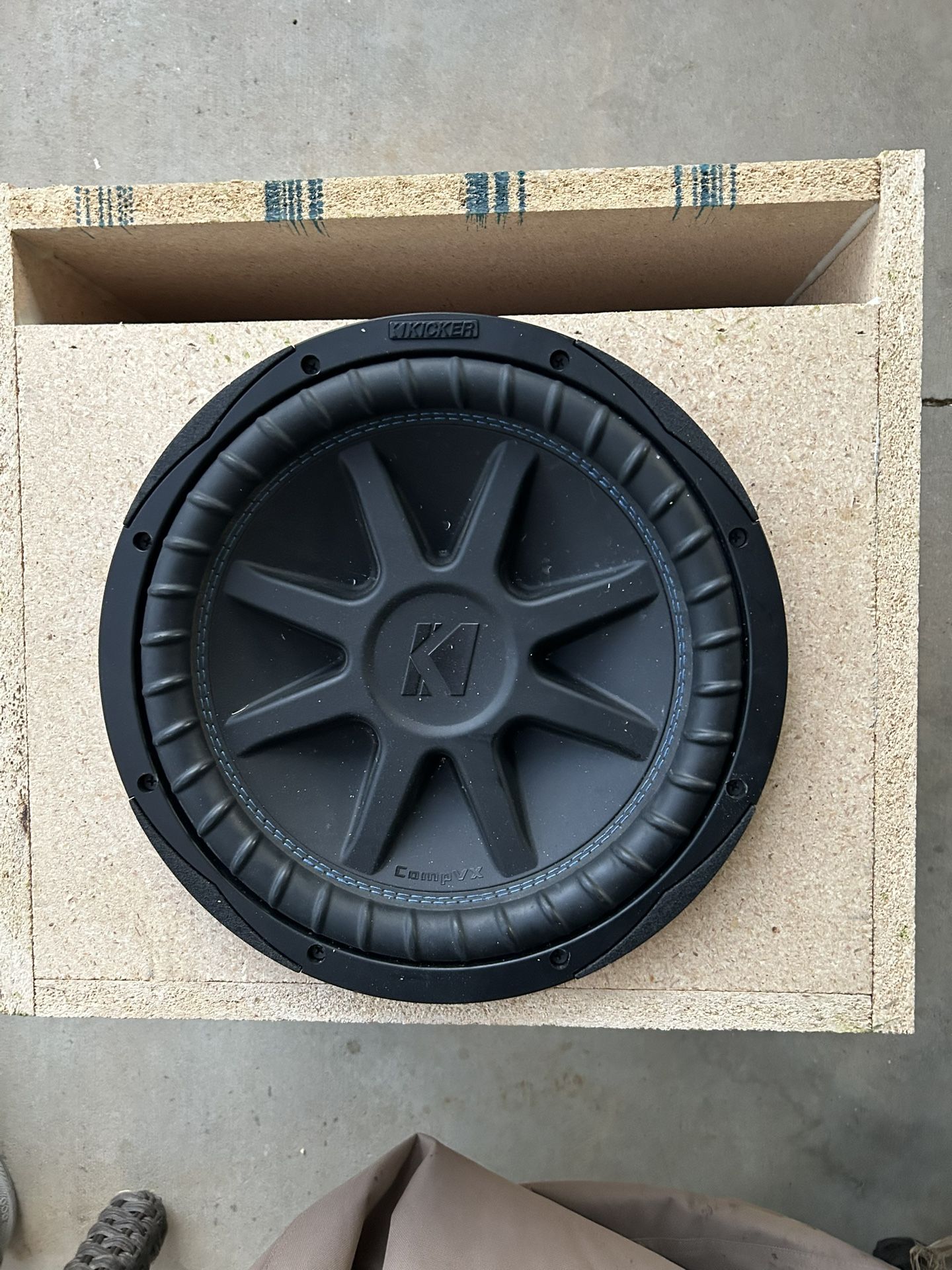 12 Inch Kicker CVX In ported box