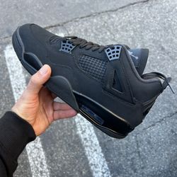 Air Jordan 4 Retro Black Cat 2025 