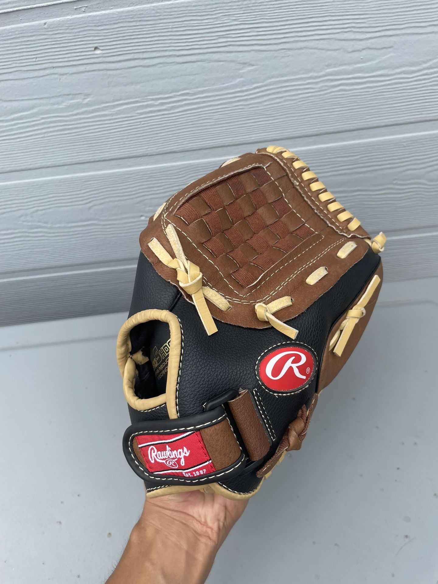 Rawlings Baseball Glove