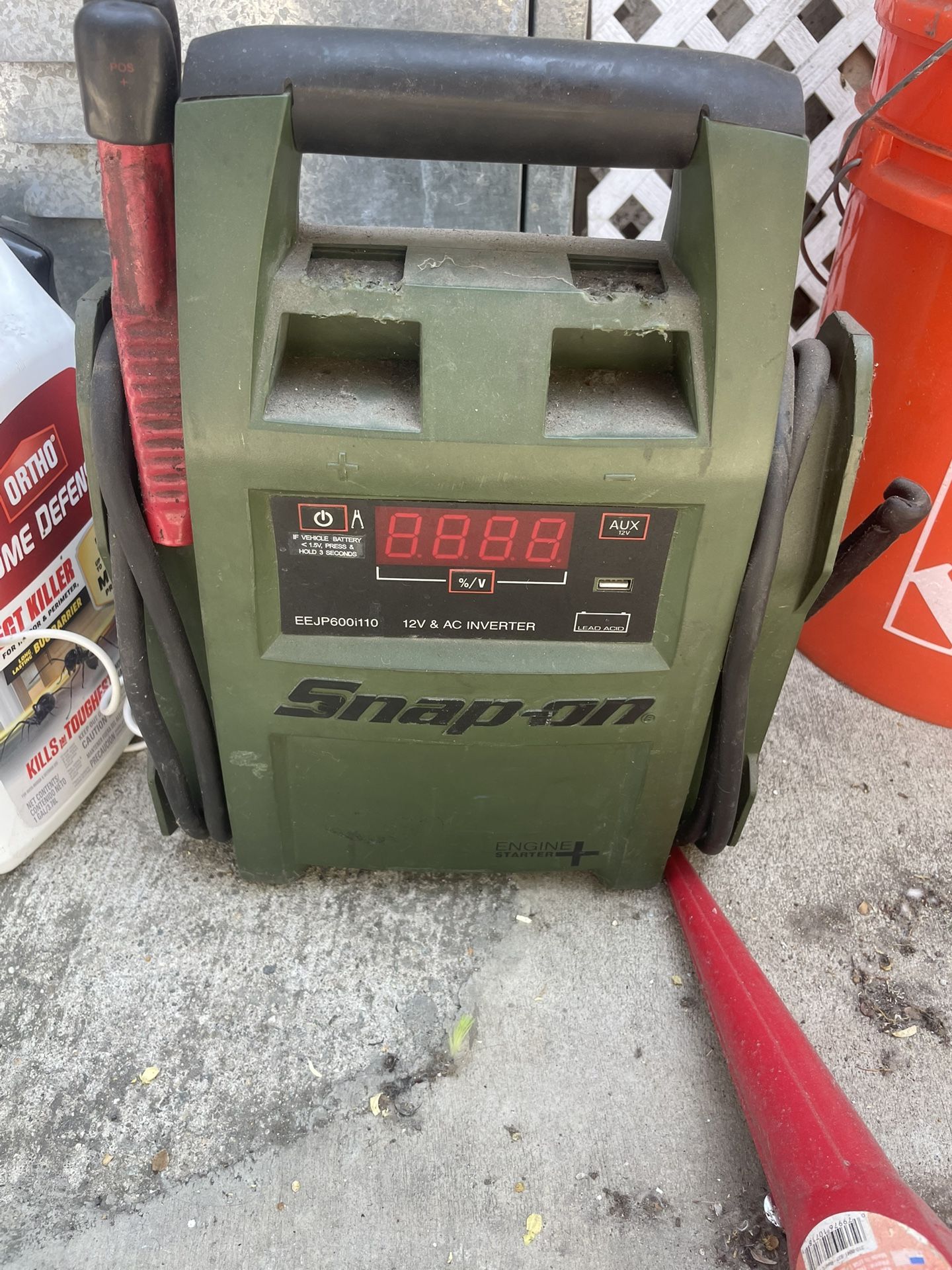 Snap On Army Green 12 V Jump Start