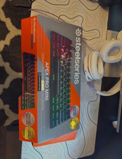SteelSeries Apex Pro Mini Wired Gaming Keyboard – Like New
