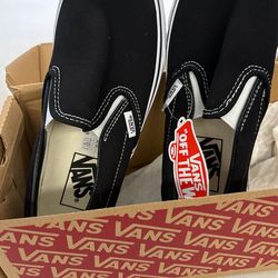 Vans Women’s 7 1/2 Brand New Still In The Box 