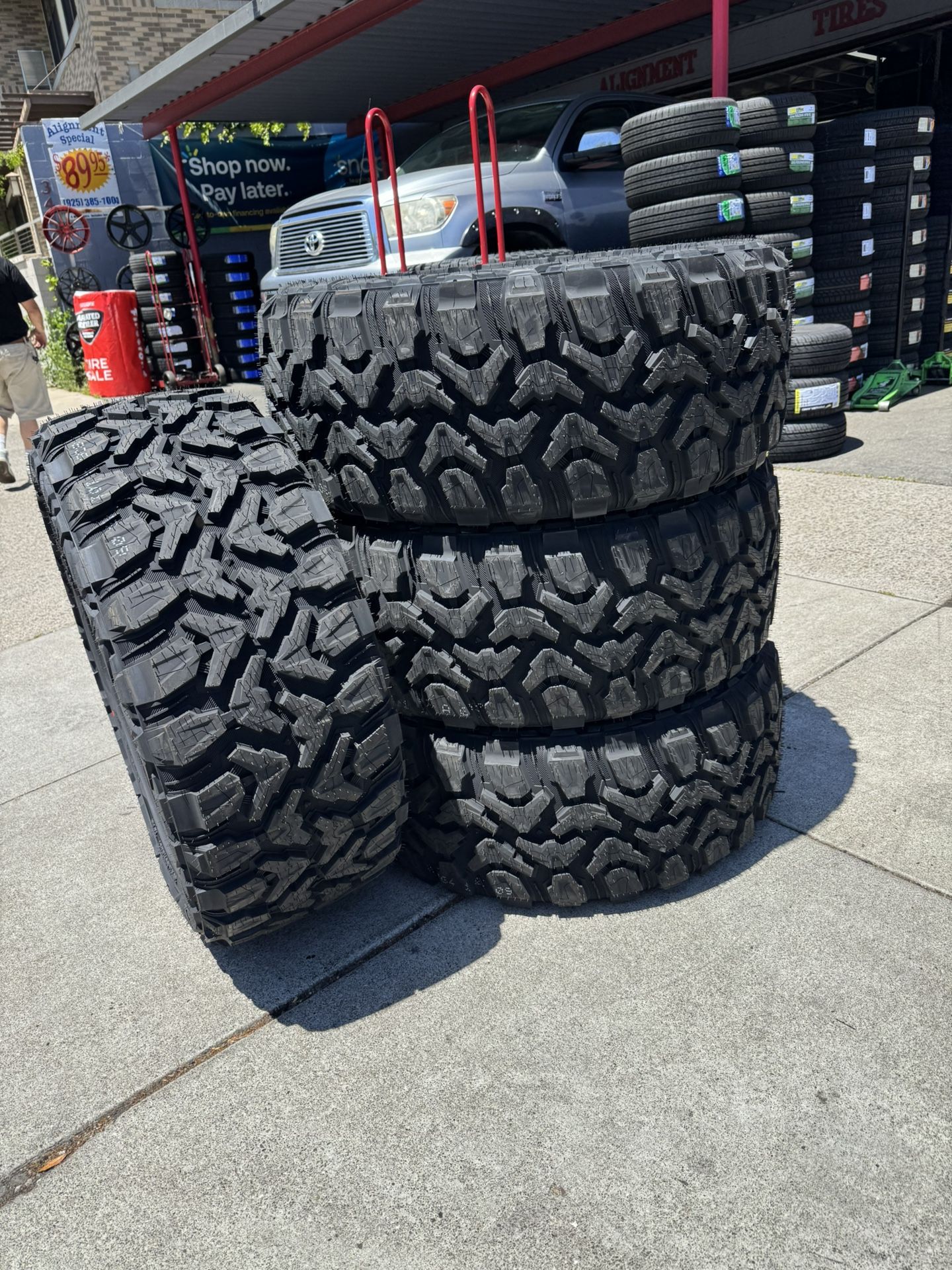 37-12-50-20 Tires 1550$ Installed