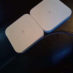 Two 2nd Generation Square Readers For Contacless And Chip