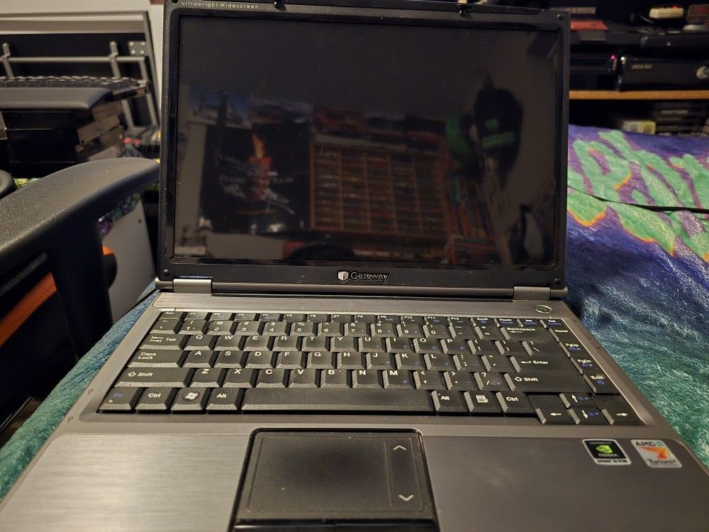 Gateway W34OUA Laptop
