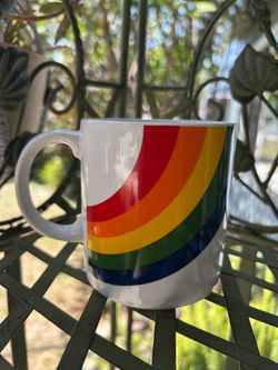 Rainbow cup