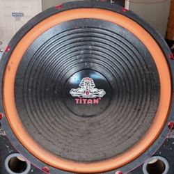 Titan Subwoofer 2/15inch