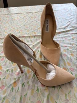 STEVE MADDEN Varcityy Cream Suede Leather Pointy Toe D'Orsay Pumps