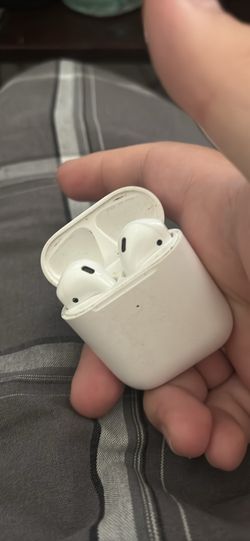 Airpods headphones