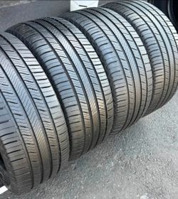 235 45 18 Michelin Tires Con 80% de Vida Las 4